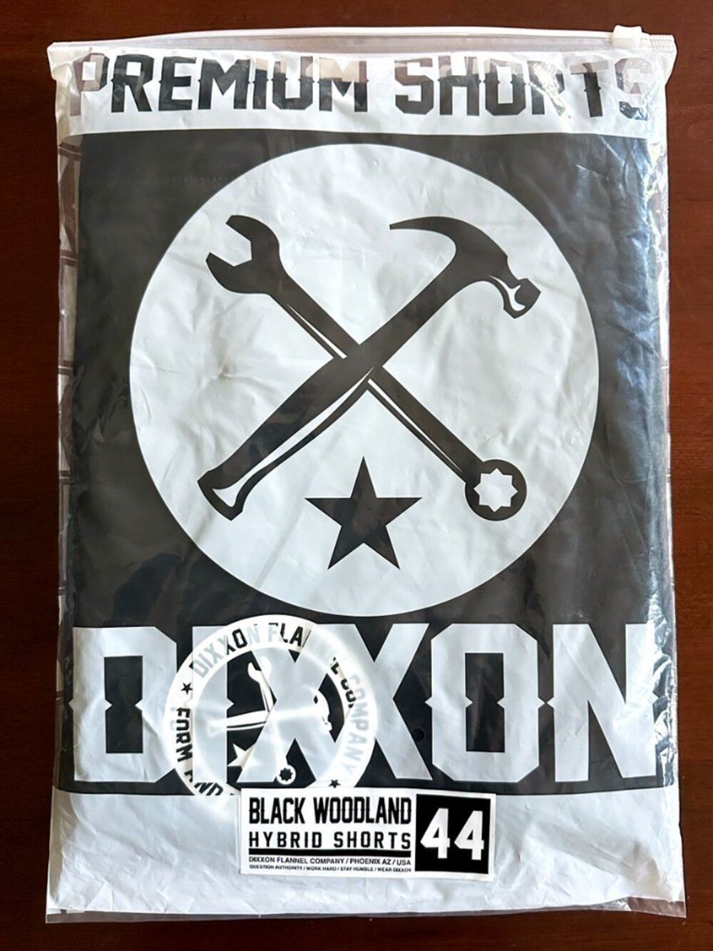 DIXXON Premium Shorts Men’s Black Woodland Hybrid Shorts Size 44